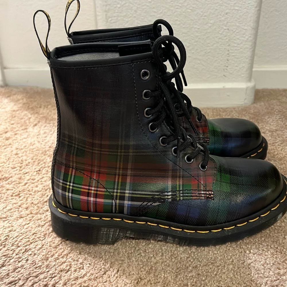Dr Martin TartN boot.